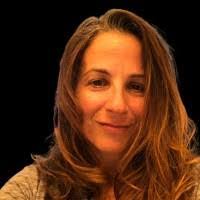 Sherry Gomes's Instagram, Twitter & Facebook