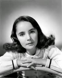 Makeovers with elizabeth taylor, takoma park, maryland. 40 Beautiful Black And White Photographs Of Elizabeth Taylor In Her Teen Years In The 1940s Vintage Everyday