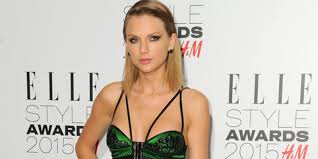 Taylor Swift kauft Porno-Seiten - stars24
