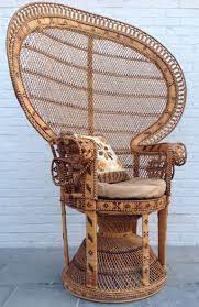 original iconic 1970 s emmanuelle silvia kristel wicker peacock chair from a unique collection of antique and wicker peacock chair furniture cozy decor
