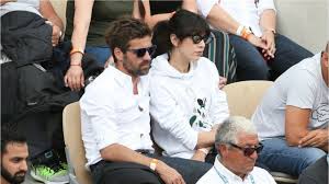 À nos confrères du parisien. Nolwenn Leroy Son Compagnon Arnaud Clement Se Confie Sur Leur Vie De Couple Dans Le Sud De La France Voici