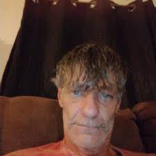 我需要我自己的🐱吃飯😋 (任何留言在跑)