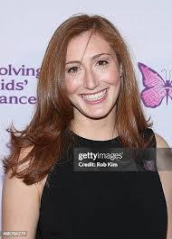 Sarah Felder's Instagram, Twitter & Facebook