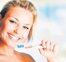 Diş eti hastalığına karşı elma, ananas ve çileği deneyin