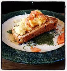 Oeufs Brouilles Au Saumon Fume Scrambled Eggs Breakfast Anglais Recettes De Cuisine Odelices Receta Recetas