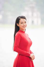 Những cô nàng yêu phong cách giản dị, nền nã chắc hẳn không thể bỏ qua kiểu tóc đẹp này. Ngoai Trang Phá»¥c Mau Tráº¯ng Nha PhÆ°Æ¡ng Con La Ná»¯ Diá»…n Vien Diá»‡n Ao Dai Ä'áº¹p Nháº¥t Vbiz