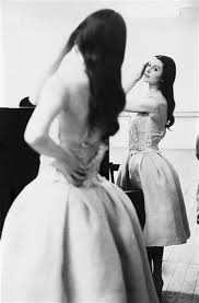 Born 20 august 1936, milan) is an italian ballet dancer and actress. Patellani Federico Carla Fracci 1961 Mutualart