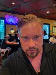 Introduction of Wayne and family connections in Via Family