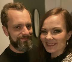 37-årig døde natten efter videoopkald med vagtlægen: “Han havde gode  chancer for at overleve”