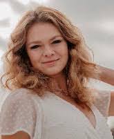 Karla Mcclure's Instagram, Twitter & Facebook