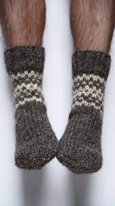 Les chaussettes en laine sont fabriquées aussi bien pour les femmes que pour les hommes. Chaussettes Homme Socks Fashion