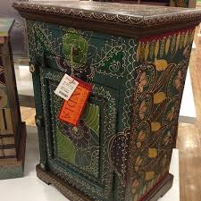 Cute Side Table Homegoods Furniture Obsessed Homegoodsobsessed Design Interiors At Homegoods Mueble Pintado Muebles