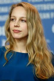 pin von hoef hoef auf actresses models singers and others madchen fotografie deutsche schauspieler lange haare