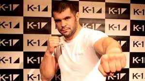 Cioban la stana, invingator in ringul de box. Daniel GhiÈ›Äƒ Mesajul Amuzant Prin Care L A FÄƒcut Praf Pe MoroÈ™anu La Inceput De An