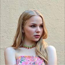 Penelope Rose's Instagram, Twitter & Facebook