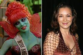 I'm feeling a little, ooh, anxious if you know what i mean. See The Cast Of Beetlejuice Then And Now