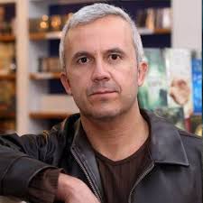 Cuando en las calles de Bogotá se asesinaban payasos: tras ocho años se  reedita 'Limpieza de oficio', de Sergio Ocampo Madrid