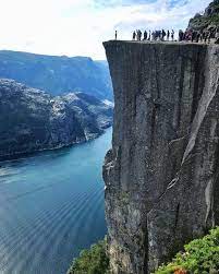 Expedia hat schöne bilder von reisezielen auf der ganzen welt zusammengestellt: Preikestolen 604 Meter Uber Dem Fjord Fjord Norwegen