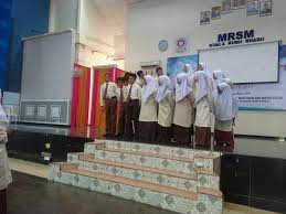 Tiada kesibukan kota, di kelilingi kehijauan yang mendamaikan. Mrsm Kkb Minggu Bahasa Mrsm Kuala Kubu Bharu Telah Facebook