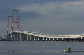 Maybe you would like to learn more about one of these? Mengenal Jembatan Suramadu Dari Masa Ke Masa Halaman All Kompas Com