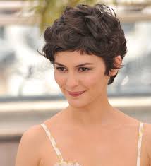 The range of short hairstyles for wavy hair is incredibly wide and allows any woman to project her individual fashion style effortlessly. The Ultimate Guide To Short Wavy Hairstyles