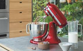 The kitchenaid stand mixer was the original home stand mixer to feature unique 'planetary action'. Mixer Tilt Head 4 8l Artisan With Accessories Kitchenaid