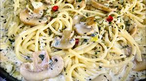 Sauce was super creamy thanks to the pasta water, and it all came together perfectly. Resepi Spaghetti Creamy Carbonara Pizza Hut Youtube