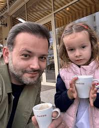 Mihai Morar și Gabriela au împlinit 18 ani de căsătorie. Imagini din ziua  nunții: „Filmul continuă”