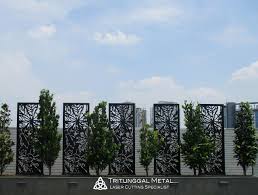 Selain laser cutting besi pagar bandung, kami juga menyediakan pelayanan lainnya antara lain: Jasa Laser Cutting Tangerang Surya Panel Indonesia Tritunggal Metal Laser Cutting