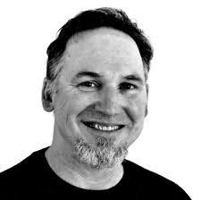 Kelly Hess's Instagram, Twitter & Facebook