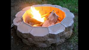 Ein fachmann wird den edel anmutenden kamin in ihrem garten installieren. Feuerstelle Im Garten Tipps Zum Feuerstelle Selberbauen