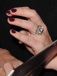 Hilary Duff Immediately Upon Being Proposed To Hilary Duff S Gigantic Stunner W Celebrity Engagement Rings Hilary Duff Engagement Ring Big Engagement Rings