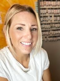 Ashley Hawkes's Instagram, Twitter & Facebook