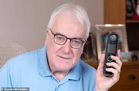 BT left me with no landline for 43 days! Telecom giant's digital switchover  is leaving readers like Trevor cut off