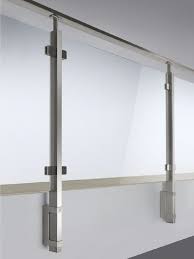 Baranda De Escalera Para Balcones Para Escaleras Square Line 60x30 Q Railing Italia Balcony Railing Design Glass Railing Glass Handrail