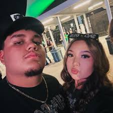 What services are available for prom in Conroe?