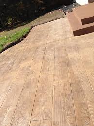 Beton Estampe Fini Bois Franc Et Balcon Enduit Acrylique Patio Design Patio Garden