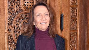 Τηλεοπτικές θεατρικές παραστάσεις στις οποίες έχει γράψει το σενάριο: Mirella Papaoikonomoy Kaneis Apo Toys Prwtagwnistes Den Exei Diabasei Oyte Ena Epeisodio Akoma Znews