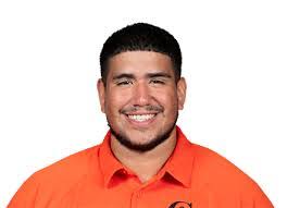 Juan Claros's Instagram, Twitter & Facebook