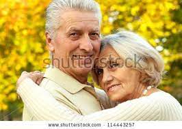 Pin By Brie Bois On Photography Older Couple Poses Older Couple Photography Photo Poses For Couples