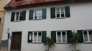 Immobilien & häuser kaufen oder verkaufen in nördlingen. Nordlingen Wie Ein Paar Aus Gersthofen Ein Haus In Nordlingen Wachsen Lasst Rieser Nachrichten