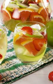 Green Apple Moscato Sangria Is The Ultimate Brunch Drink Recipe In 2020 Green Apple Moscato Sangria Moscato Sangria Moscato Sangria Recipes