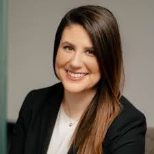 Lynn Vandergriff's Instagram, Twitter & Facebook