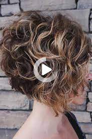 Curly Wedge Wedgehaircut Haircuts The Wedge Haircut Is On Everyone S L Curly Bob Hairstyles Curly Bob Bob Hairstyles