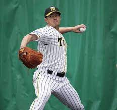 I think there has been an effort to be close to the original pronunciation (in chinese, korean, or whatever the case may be), rather than simply reading the kanji in the japanese. 7bgel 7r223cmm