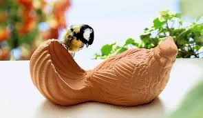 Einen tag vor dem ritual tauchte plötzlich eine taube (keine stadttaube, sondern wilde tauben) in meinem garten auf und spazierte ca. Sonder Rest Posten 10x Terracotta Vogeltranke Taube Vogel Bad Garten Balkon Kaufen Bei Come4buy Gmbh