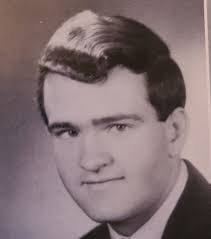 Alan Hinkel's Instagram, Twitter & Facebook