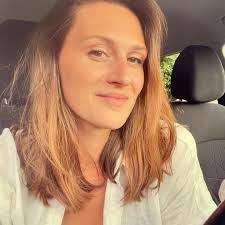 Jill Bingham's Instagram, Twitter & Facebook