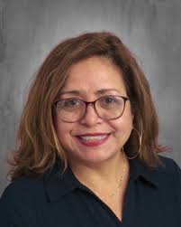 Elodia Santiago's Instagram, Twitter & Facebook