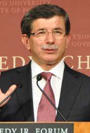 İngilizce, almanca ve arapça bilen davutoğlu, evli ve 4 çocuk babasıdır. Ahmet Davutoglu The Muslim 500